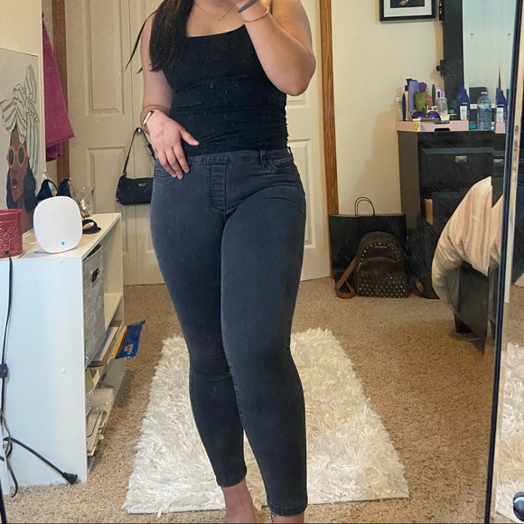 Revolution Denim Jeans - Picture 2 of 7